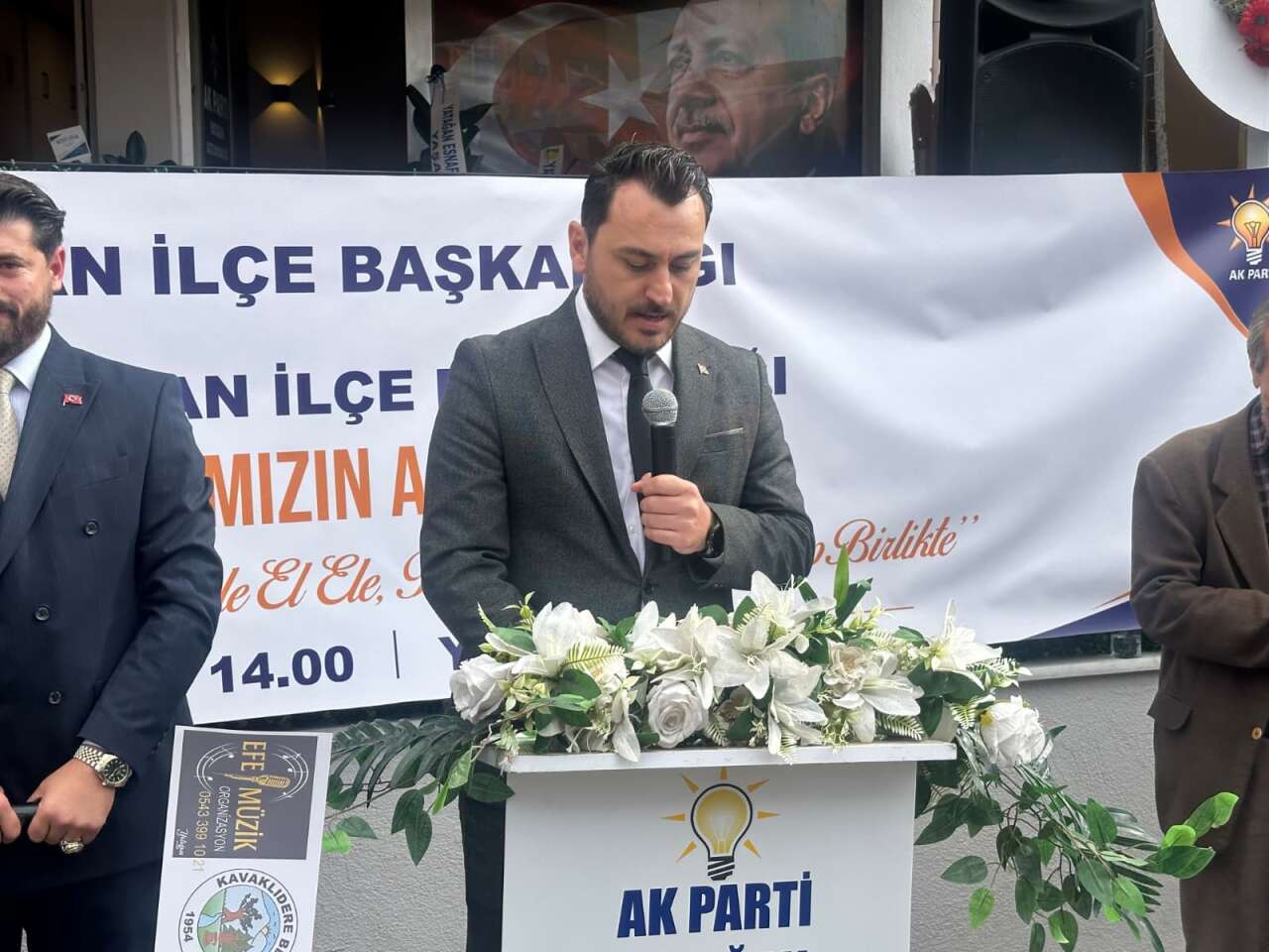 AK Parti Yatağan İlçe Başkanlığının Yeni Hizmet Binası Açıldı: 7 Gence Rozet Takıldı 3
